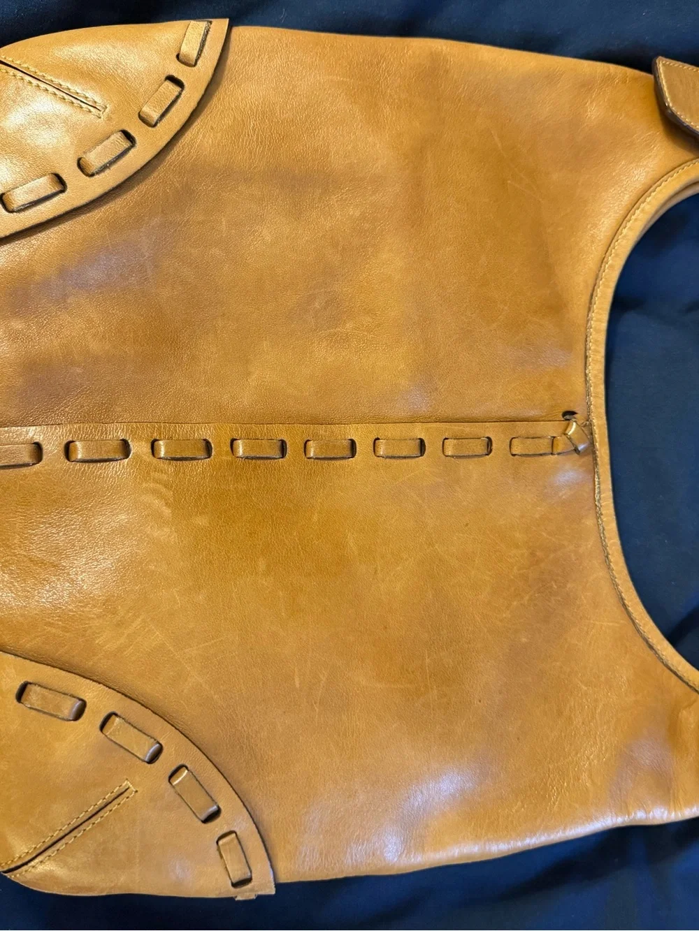 Coach Women's Leather crossbody Bag in tan. Style 9540 - Picture 11 of 11